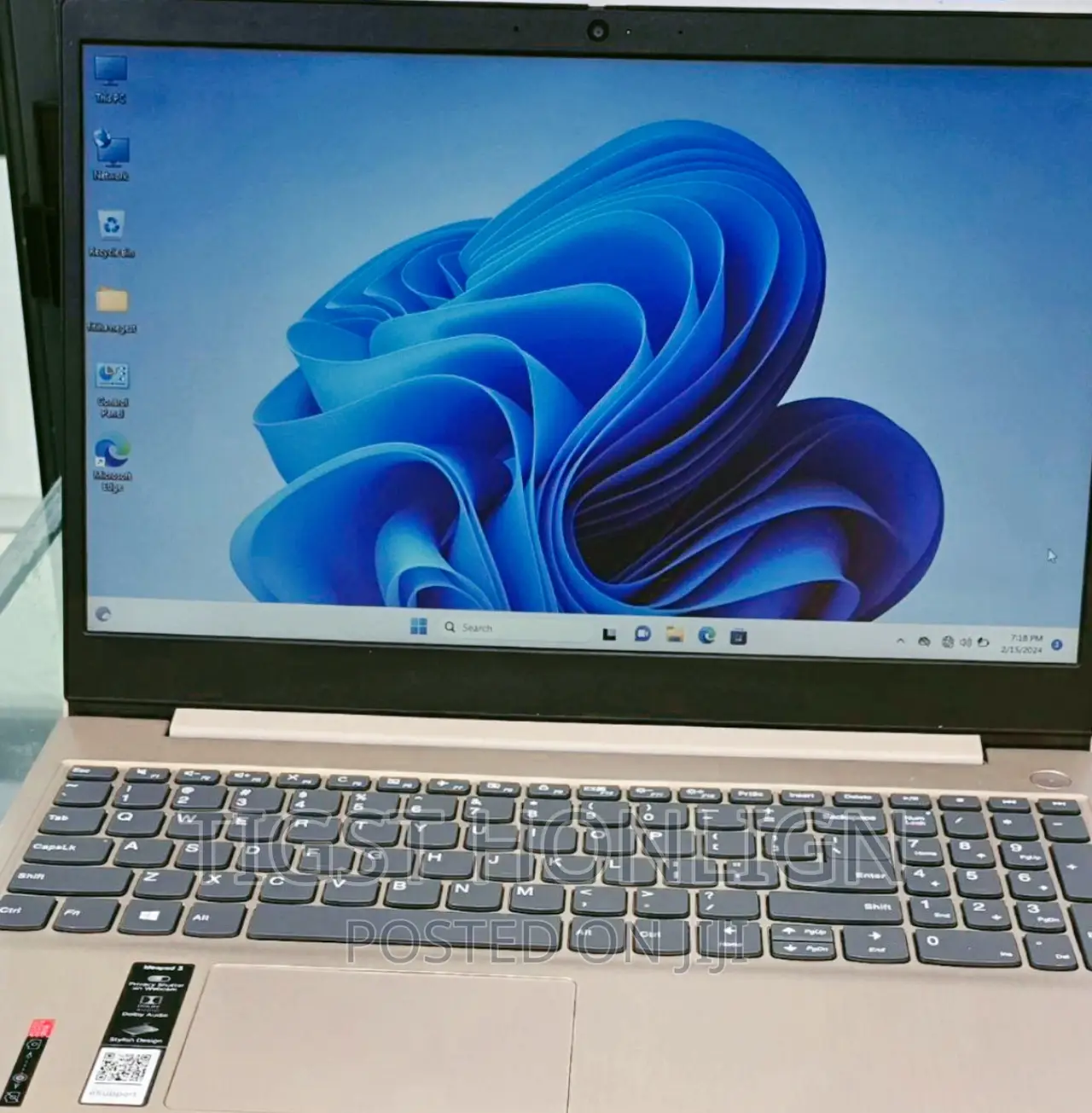 New Laptop Lenovo ThinkPad Yoga 8GB Intel Core I3 SSD 512GB