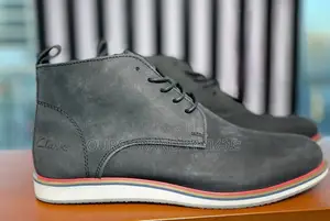 Photo - Master Quality Clark's Pur Leather England Ankle Boots