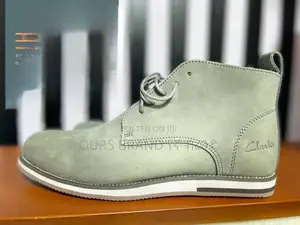 Photo - Quality Clark's Pure Leather England Ankle Boots Shoes