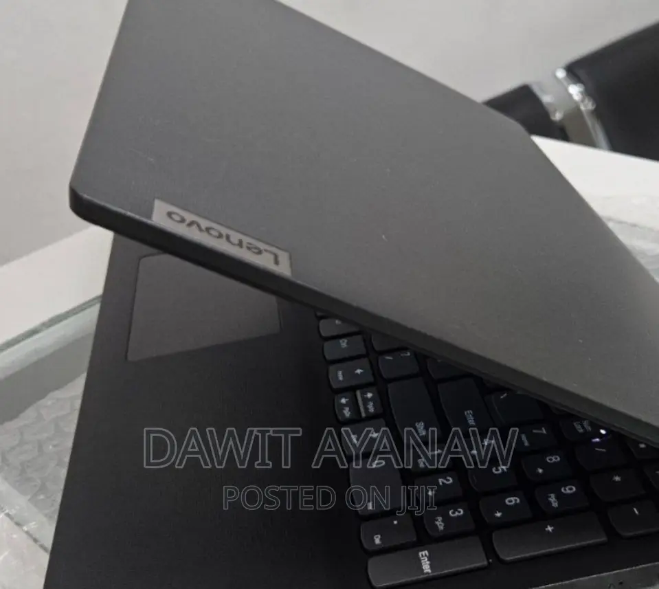 New Laptop Lenovo 4GB AMD Ryzen 3 SSD 128GB
