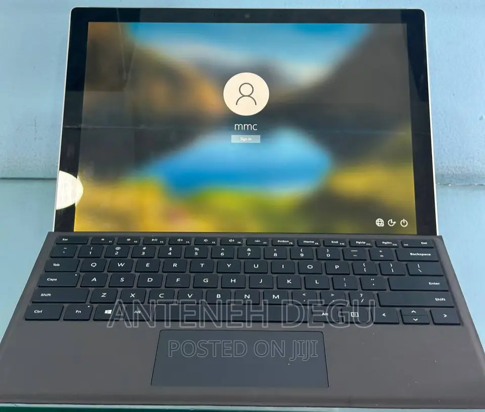 New Laptop Microsoft Surface Pro 16GB Intel Core I5 SSD 256GB