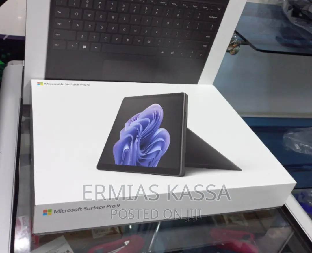 New Laptop Microsoft Surface Pro 9 16GB Intel Core I5 SSD 256GB