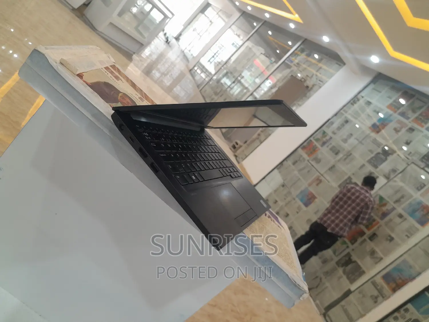 New Laptop Dell Latitude 5310 8GB Intel Core I7 SSD 512GB