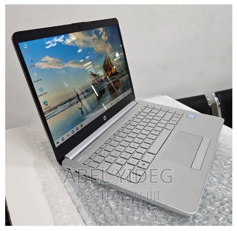 New Laptop HP Stream Notebook 8GB Intel Core I3 HDD 1T