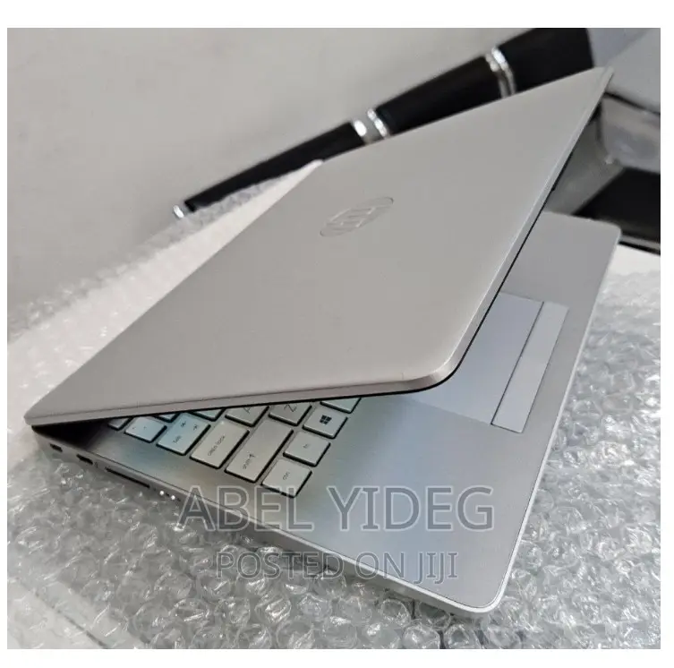 New Laptop HP Stream Notebook 8GB Intel Core I3 HDD 1T