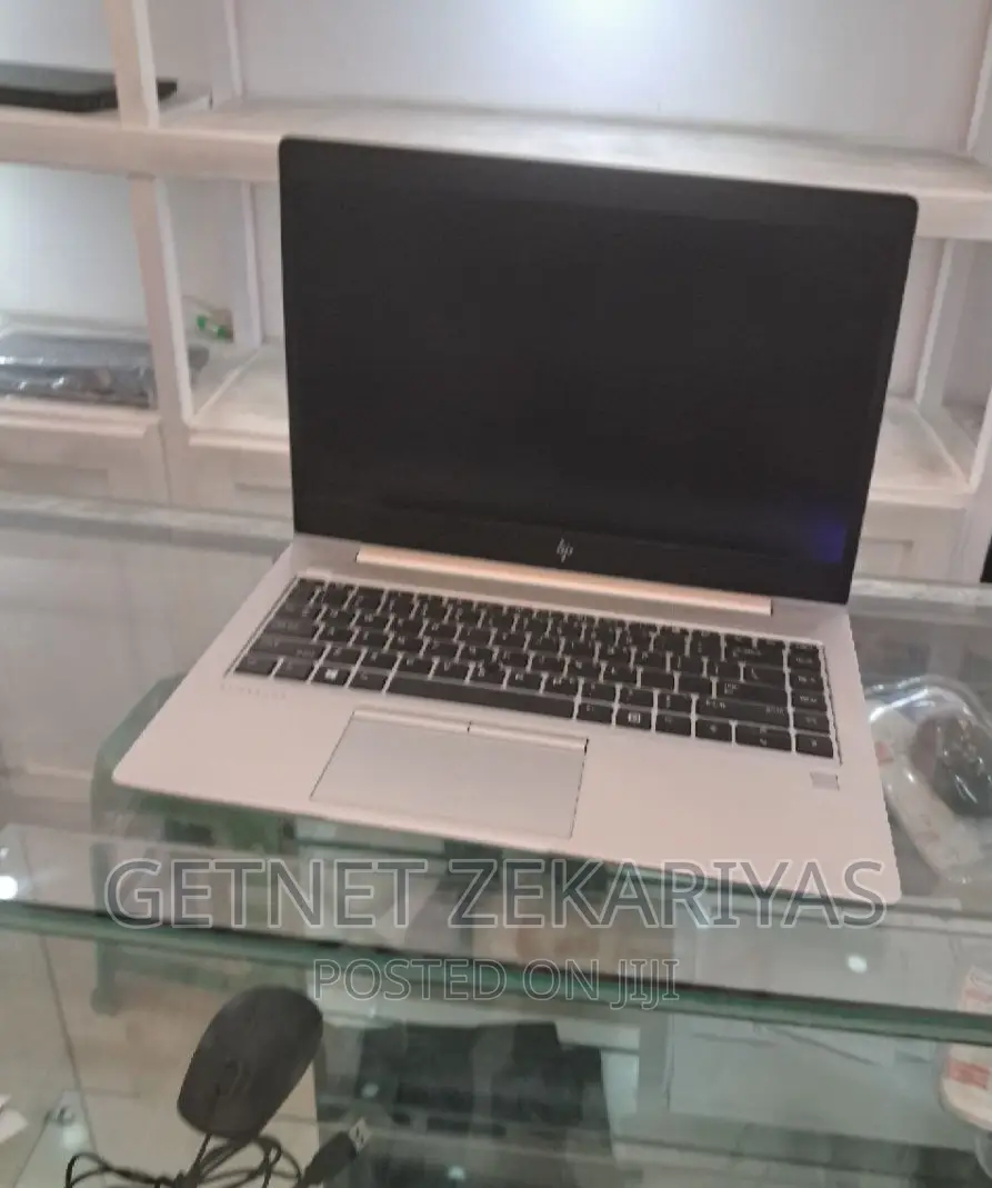 New Laptop HP EliteBook 840 10 8GB AMD Ryzen 3 SSD 256GB