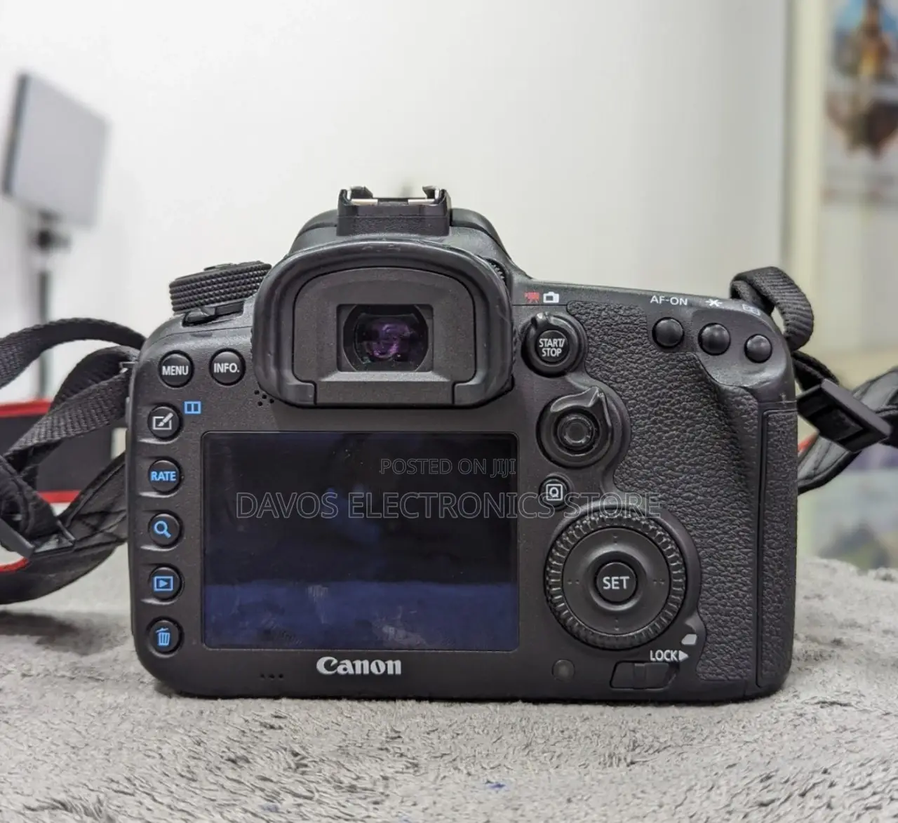 Canon EOS 7D Mark II DSLR Camera With 18-135mm Lens