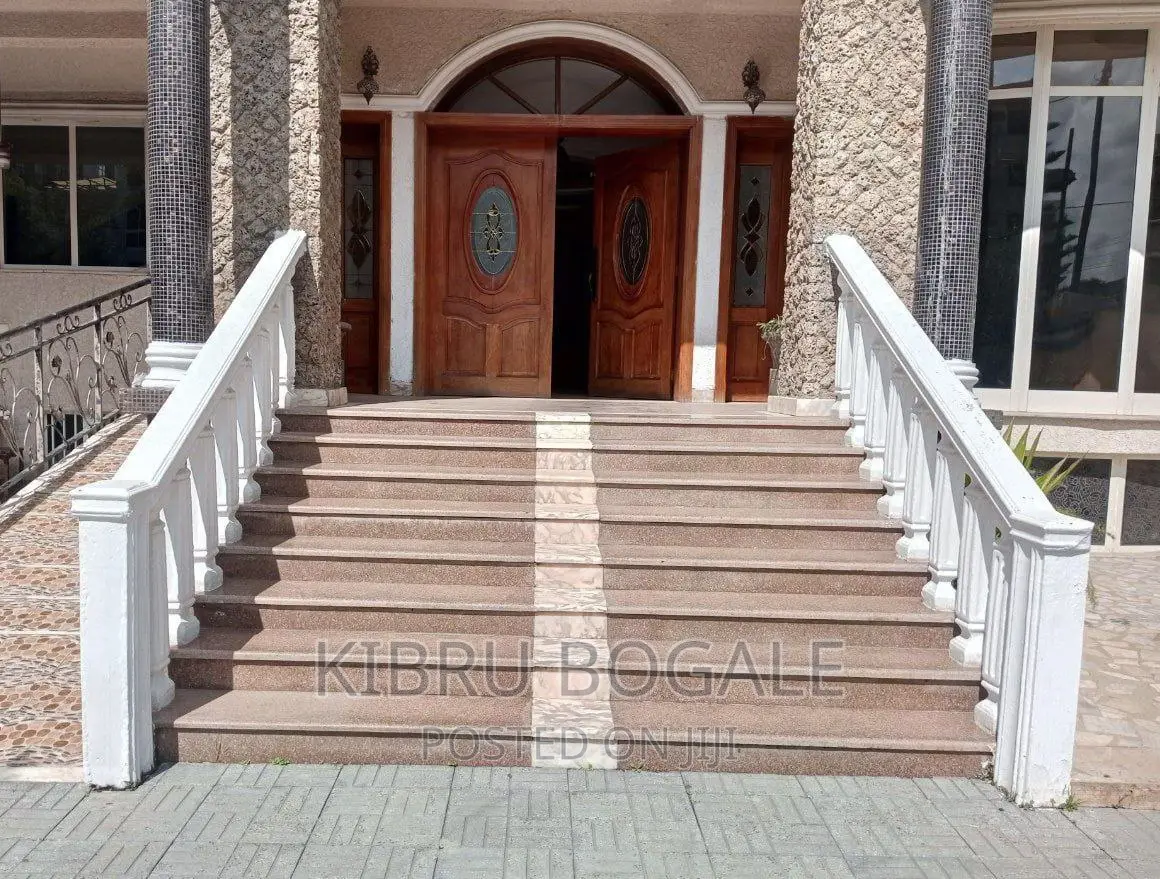 10bdrm House in Cmc, Bole for sale
