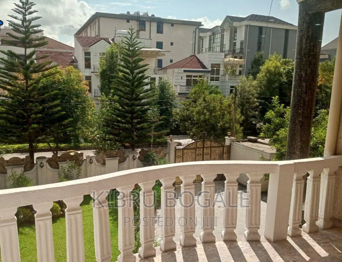 10bdrm House in Cmc, Bole for sale