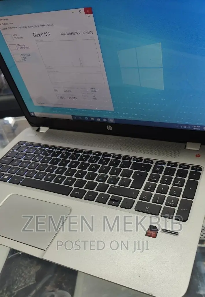 New Laptop HP 8GB AMD Ryzen 5 HDD 256GB