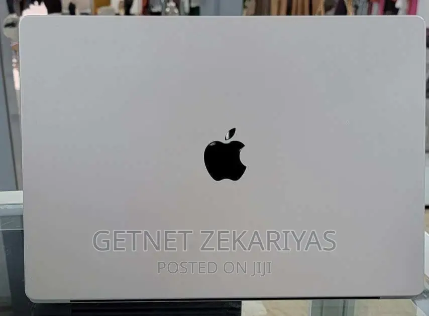 New Laptop Apple MacBook Pro M1 16GB Apple M1 Pro SSD 512GB