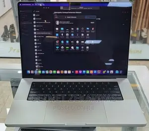 New Laptop Apple MacBook Pro M1 16GB Apple M1 Pro SSD 512GB