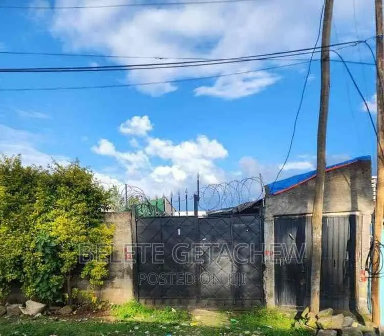 4bdrm House in Cmc Michael L-Shspe, Yeka for sale