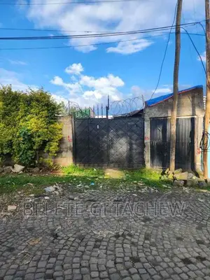 4bdrm House in Cmc Michael L-Shspe, Yeka for sale