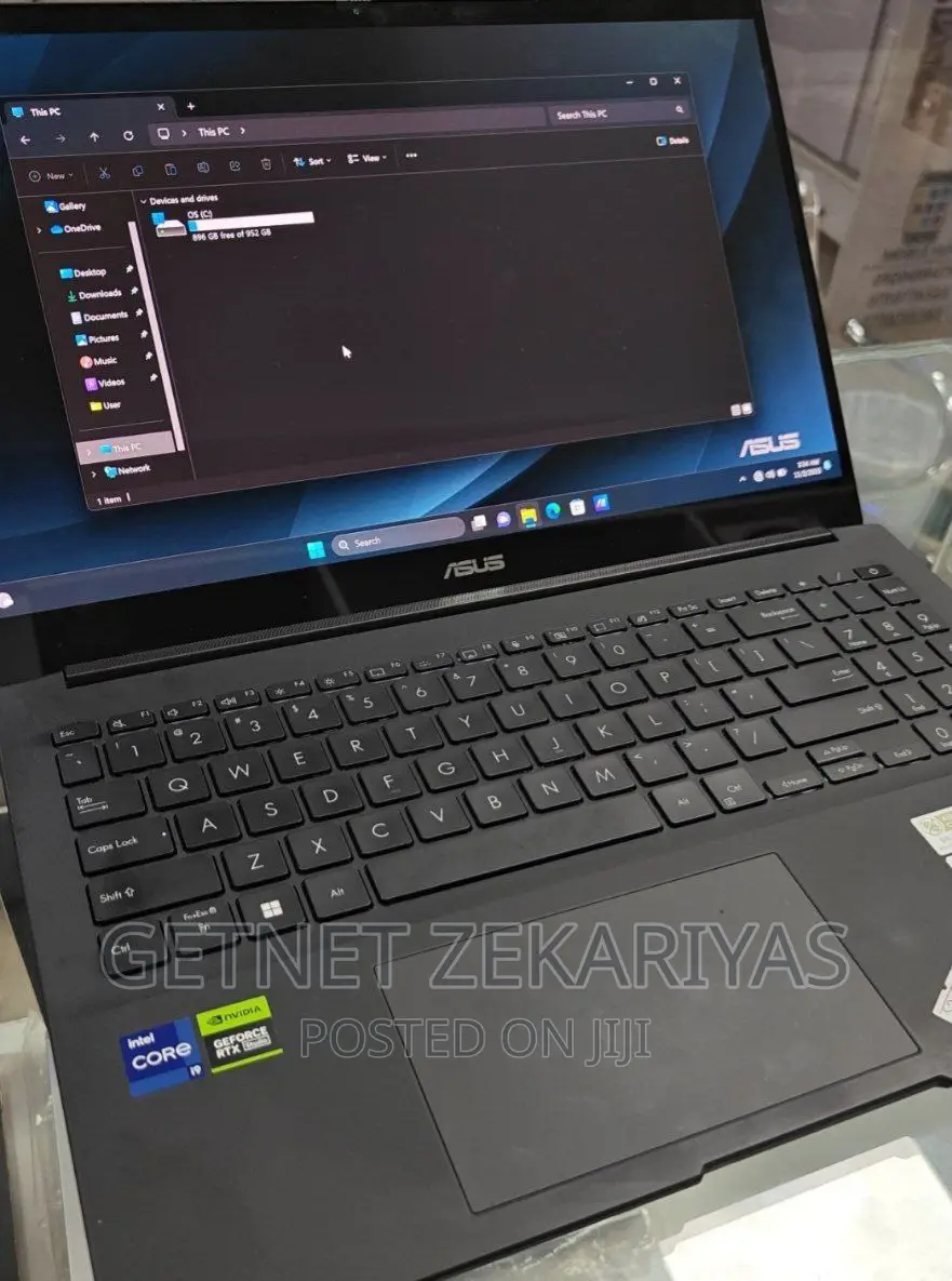 New Laptop Asus ROG Strix G15 16GB Intel Core I9 SSD 1T