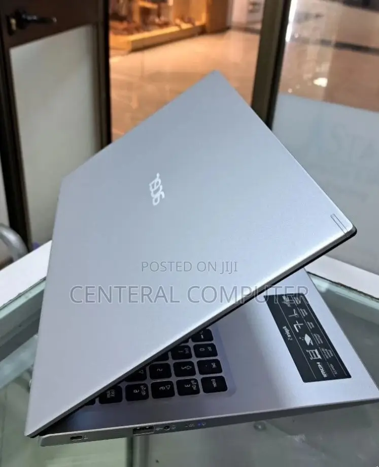 New Laptop HP 255 G4 8GB Intel Core I5 SSD 256GB