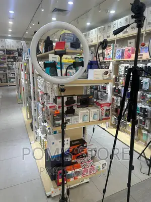 Photo - Ring Light and Tripod