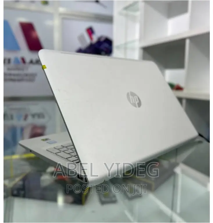 New Laptop HP Envy 15 8GB Intel Core I5 HDD 1T