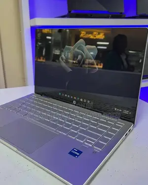 New Laptop HP Pavilion 15-Eh0050wm 16GB Intel Core I3 SSD 512GB