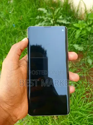 Photo - Samsung Galaxy S10 128 GB Black