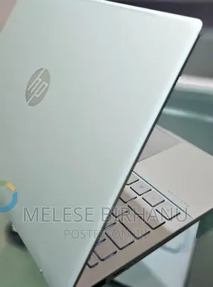 New Laptop HP 8GB AMD Ryzen 5 SSD 512GB