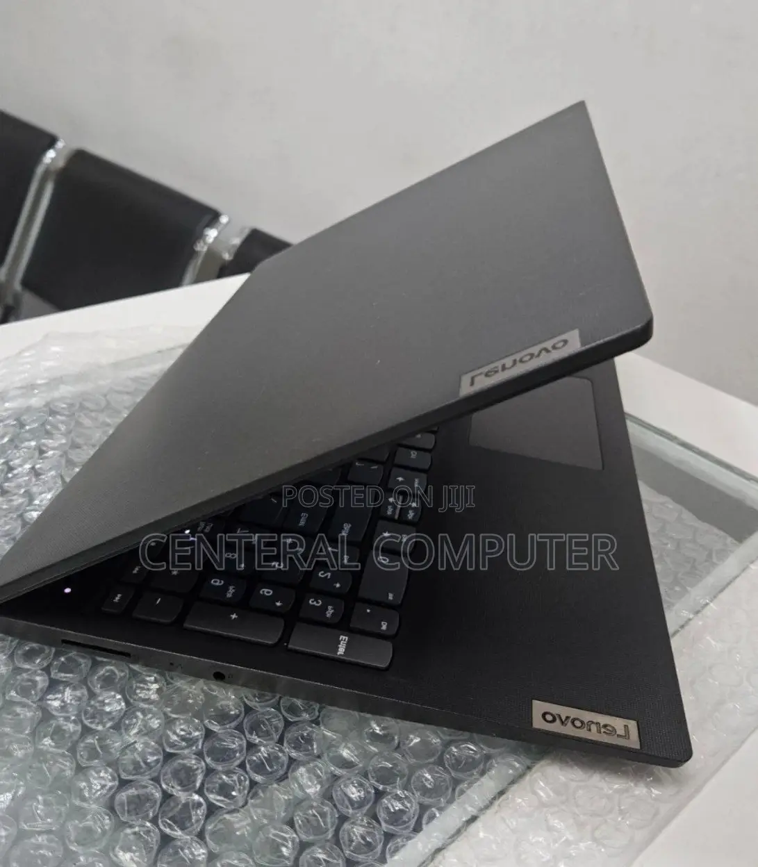 New Laptop Lenovo IdeaPad Y580 4GB AMD Ryzen 3 SSD 128GB
