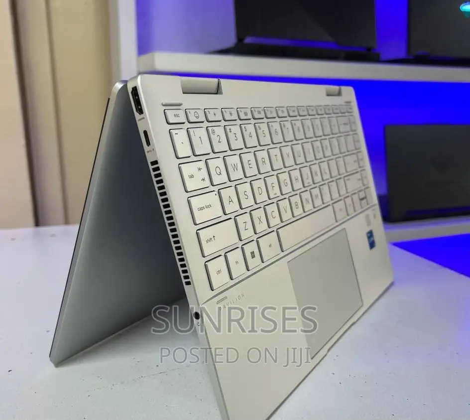 New Laptop HP Pavilion X360 16GB Intel Core I5 SSD 512GB