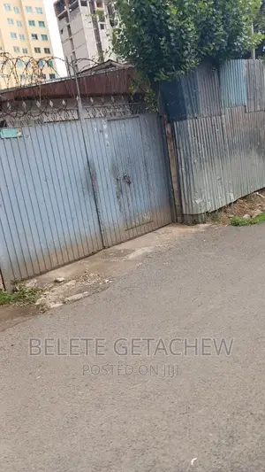 Photo - መገናኛ 22 መክሊት አካባቢ የሚሸጥ ቤት ፡ 500ካ.ሜ