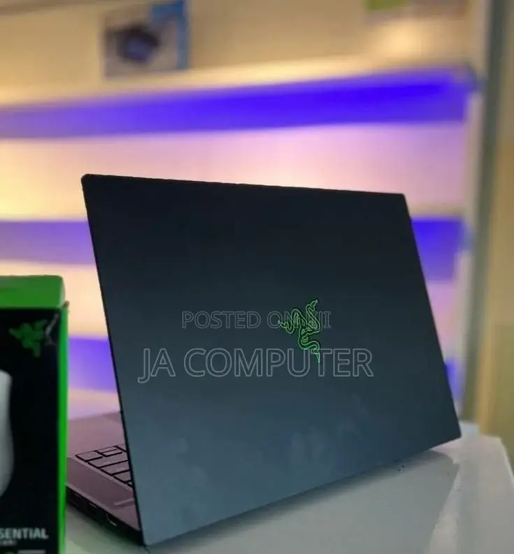 Laptop Razer Blade 32GB Intel Core I7 SSD 512GB