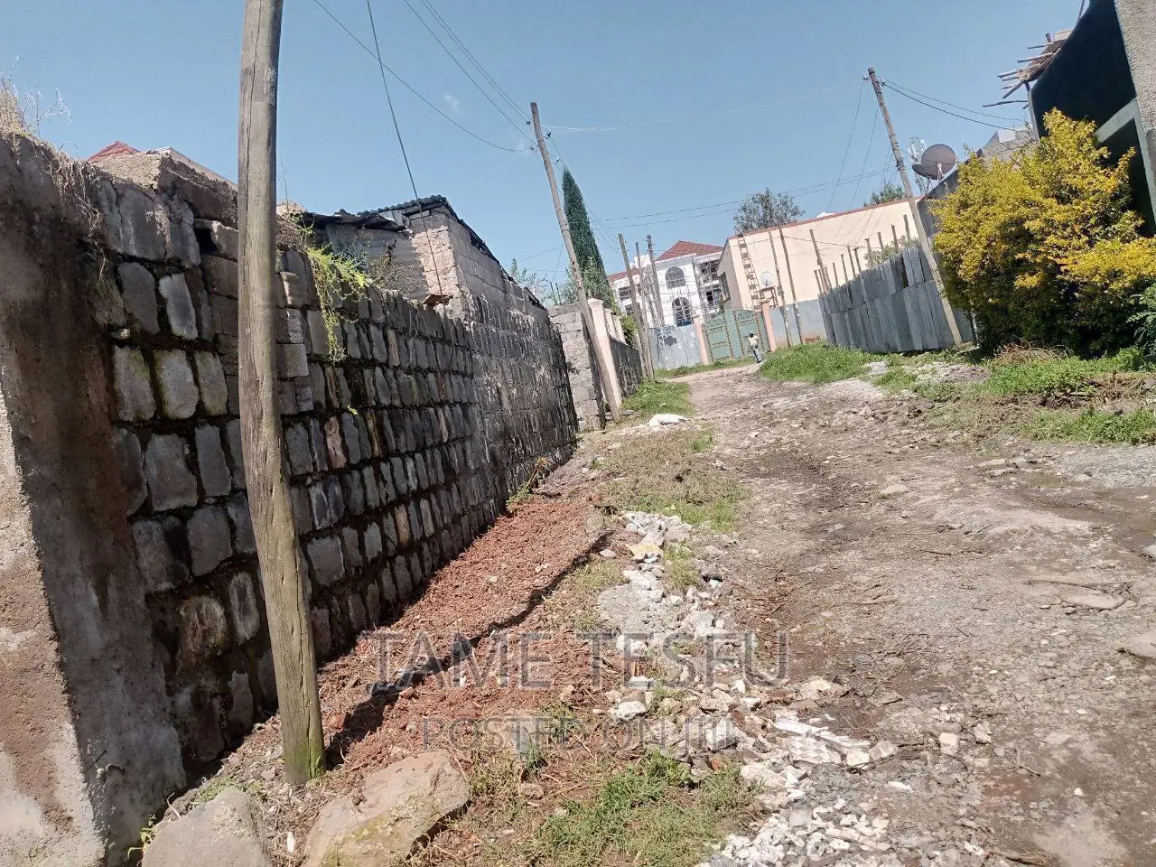 3bdrm House in Cmc, Yeka for sale