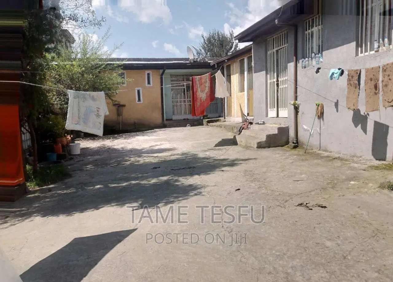 3bdrm House in Cmc, Yeka for sale