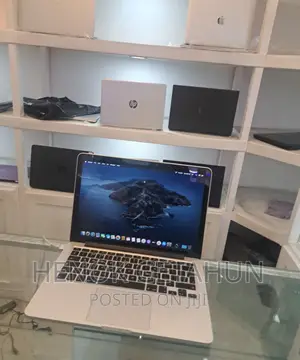 New Laptop Apple MacBook Pro 2015 8GB Intel Core I5 SSD 128GB