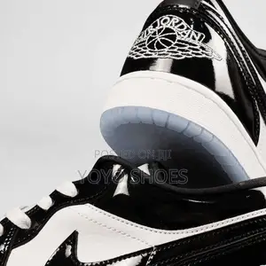 Air Jordan Low Concord