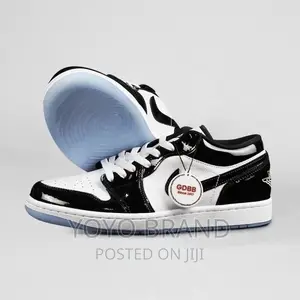 Air Jordan Low Concord