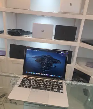 New Laptop Apple MacBook Pro 2015 8GB Intel Core i5 SSD 128GB