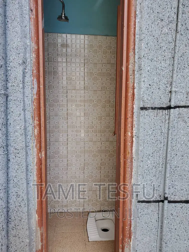 Furnished 3bdrm Villa in Hayat Adebayi, Bole for sale