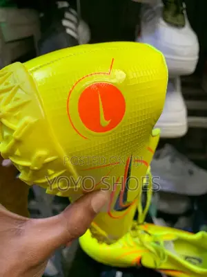 Oginal Mercurial Foot Ball Shoes