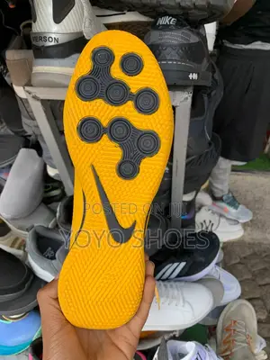 Orginwl Phanotom Foot Ball Shoes