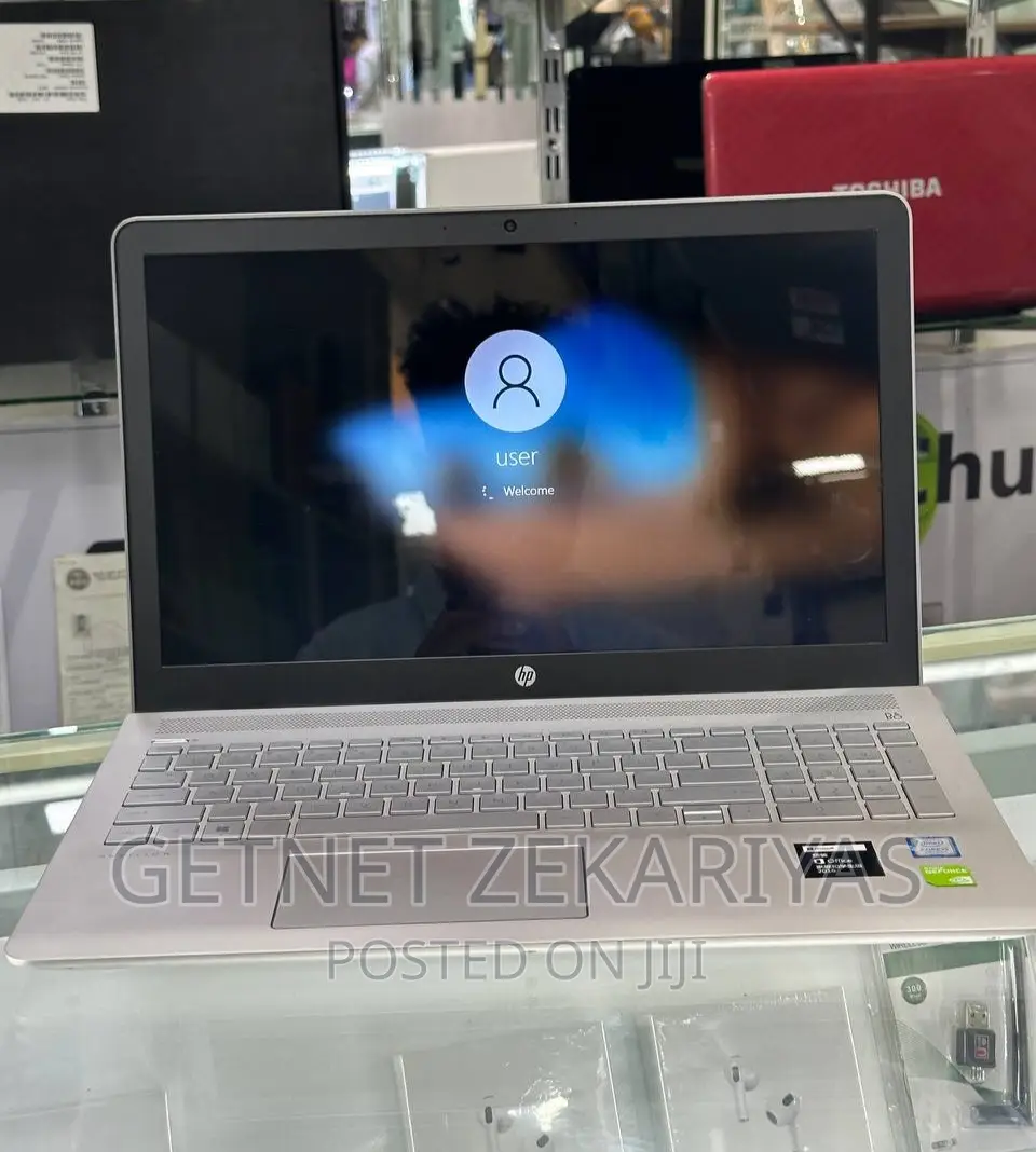 New Laptop HP Pavilion 15 8GB Intel Core I5 SSD 1T