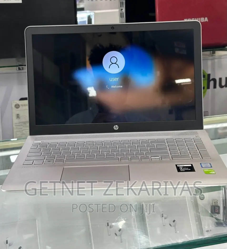 New Laptop HP Pavilion 15 8GB Intel Core I5 SSD 1T