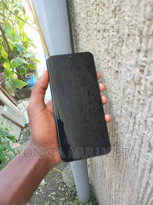 Photo - Samsung Galaxy A20 32 GB