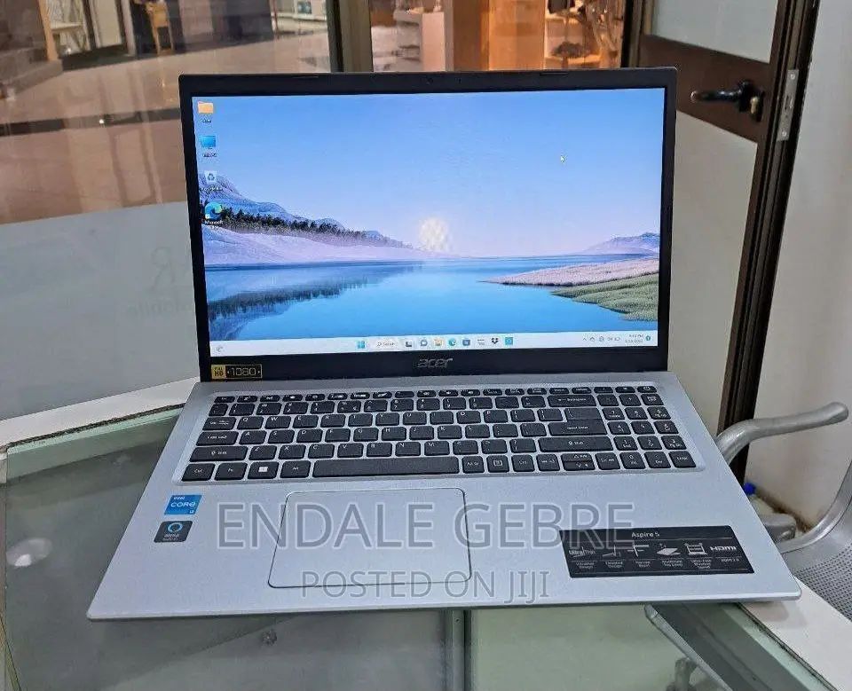 New Laptop Acer Aspire 5 8GB Intel Core I3 SSD 256GB