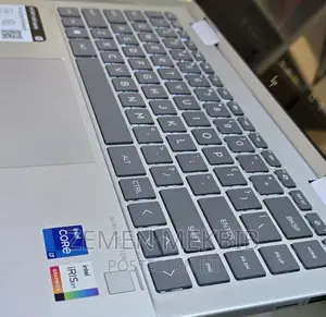 New Laptop Apple MacBook Pro 2023 M2 16GB Intel Core I7 SSD 512GB