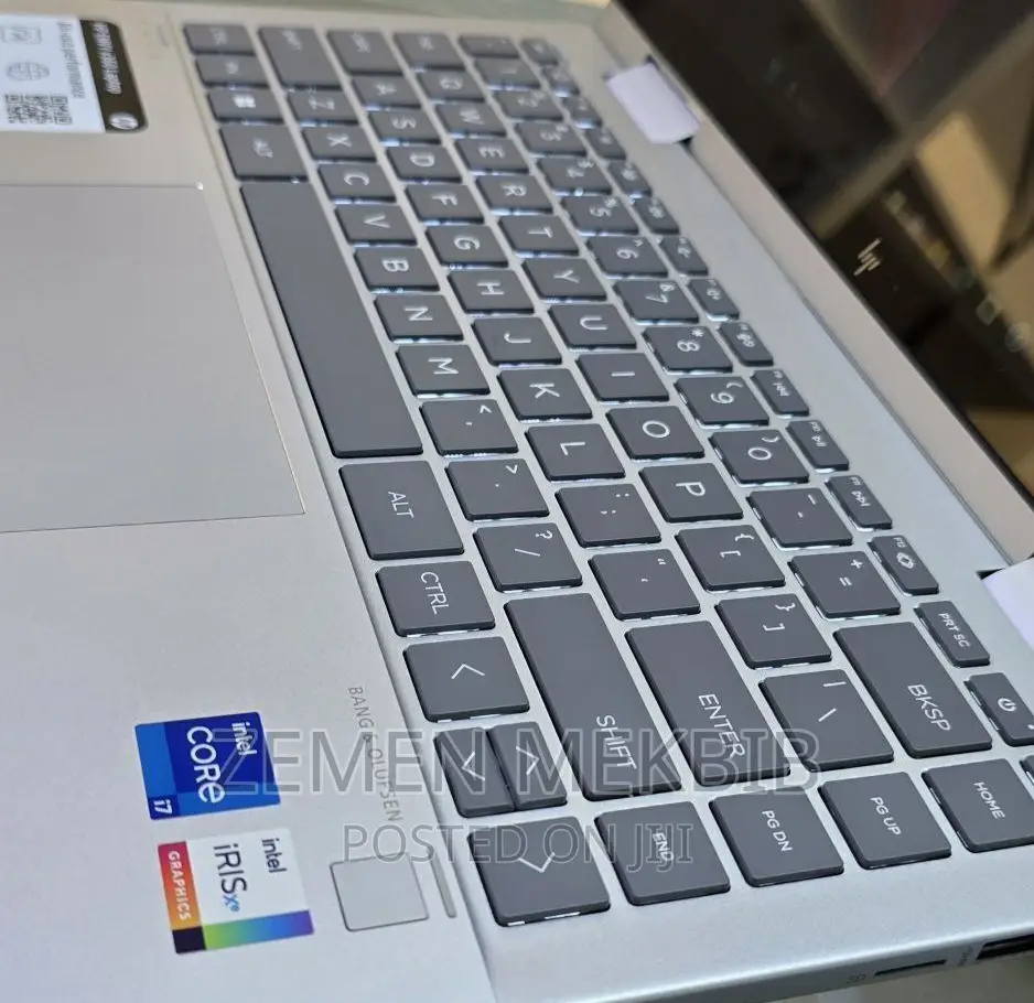 New Laptop Apple MacBook Pro 2023 M2 16GB Intel Core I7 SSD 512GB