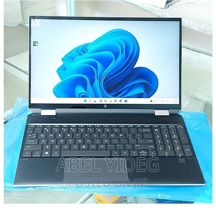 New Laptop HP Spectre X360 16GB Intel Core I7 SSD 512GB
