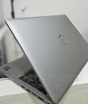 New Laptop Dell Latitude 5580 16GB Intel Core I7 SSD 512GB