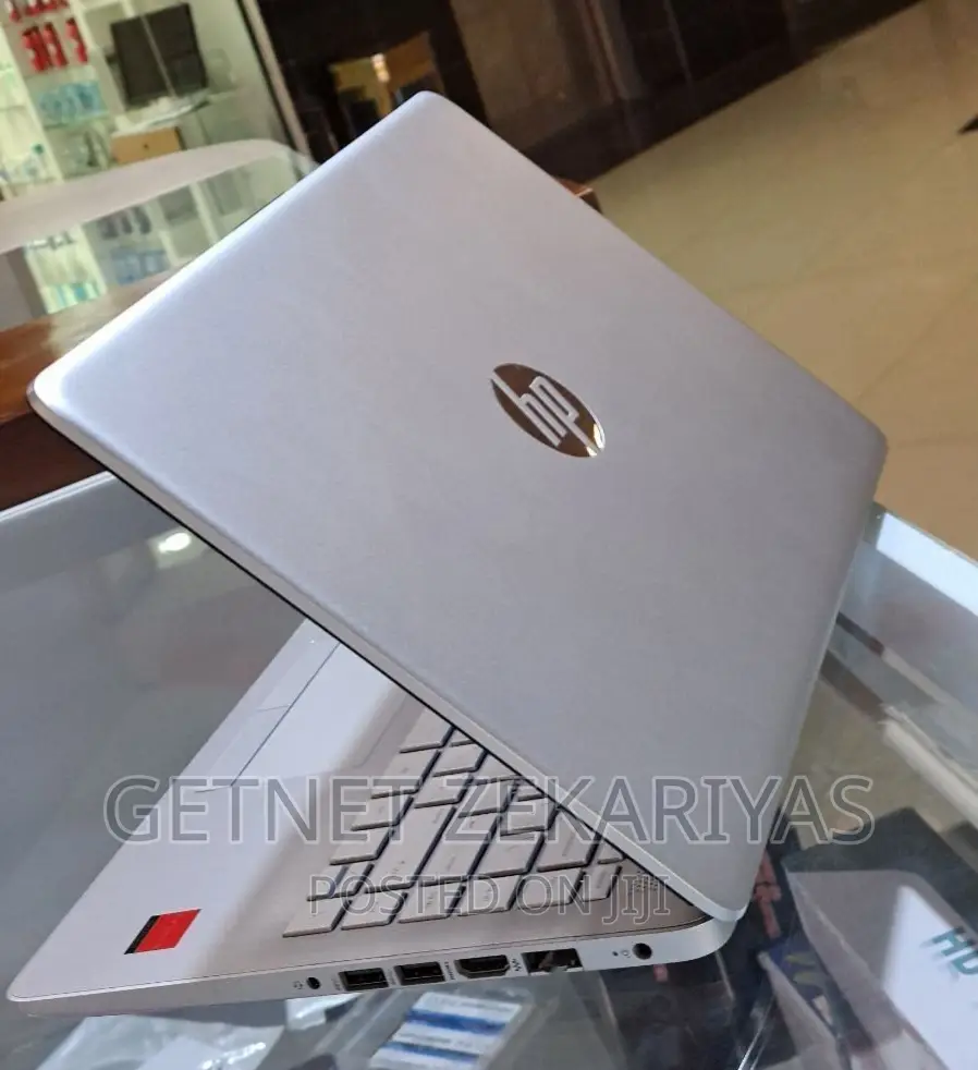 New Laptop HP Stream Notebook 8GB Intel Core I5 SSD 1T