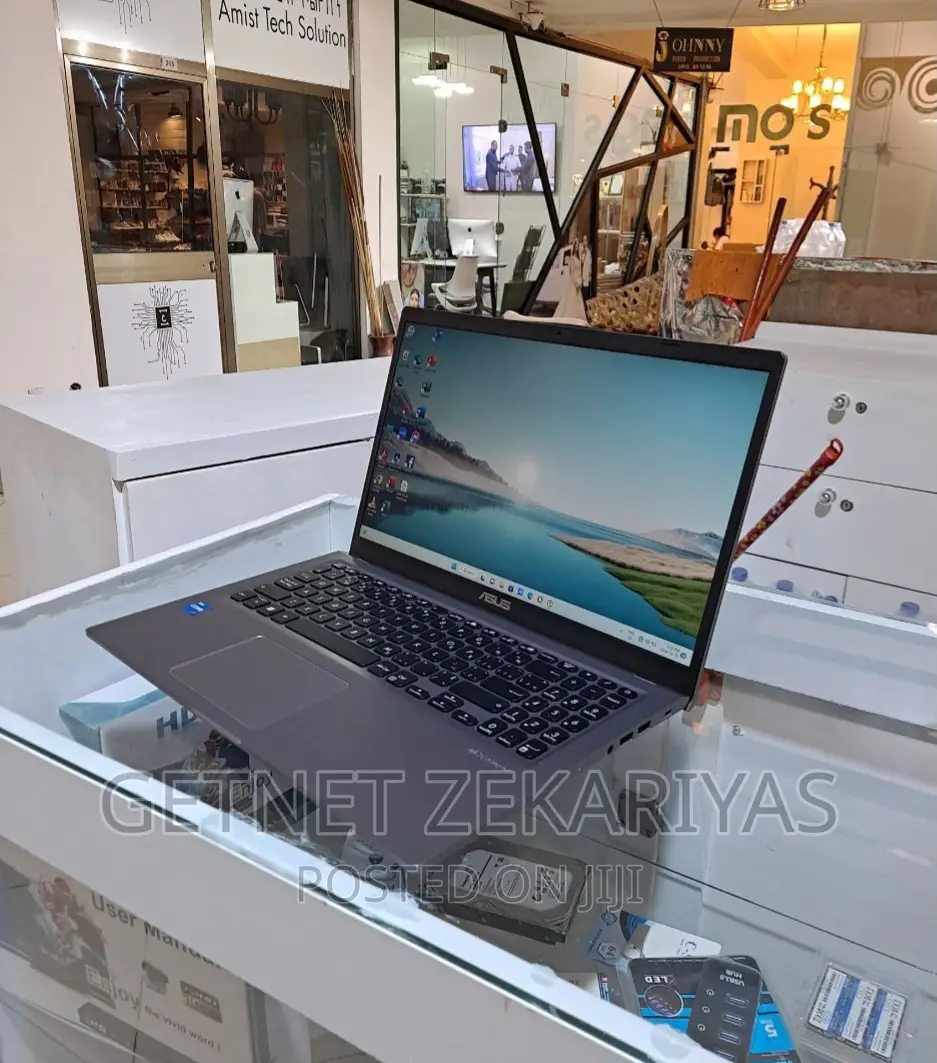 New Laptop Asus VivoBook 15 X505BA 8GB Intel Core I5 SSD 512GB