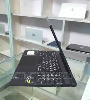 New Laptop HP Victus 15 8GB AMD Ryzen 5 SSD 512GB