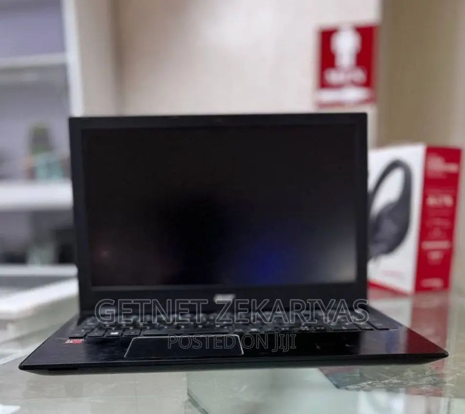 New Laptop Acer Aspire 1551 4GB AMD A6 SSD 500GB